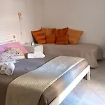 La Terrazza Nel Centro Δωμάτια σε οικογενειακή κατοικία *